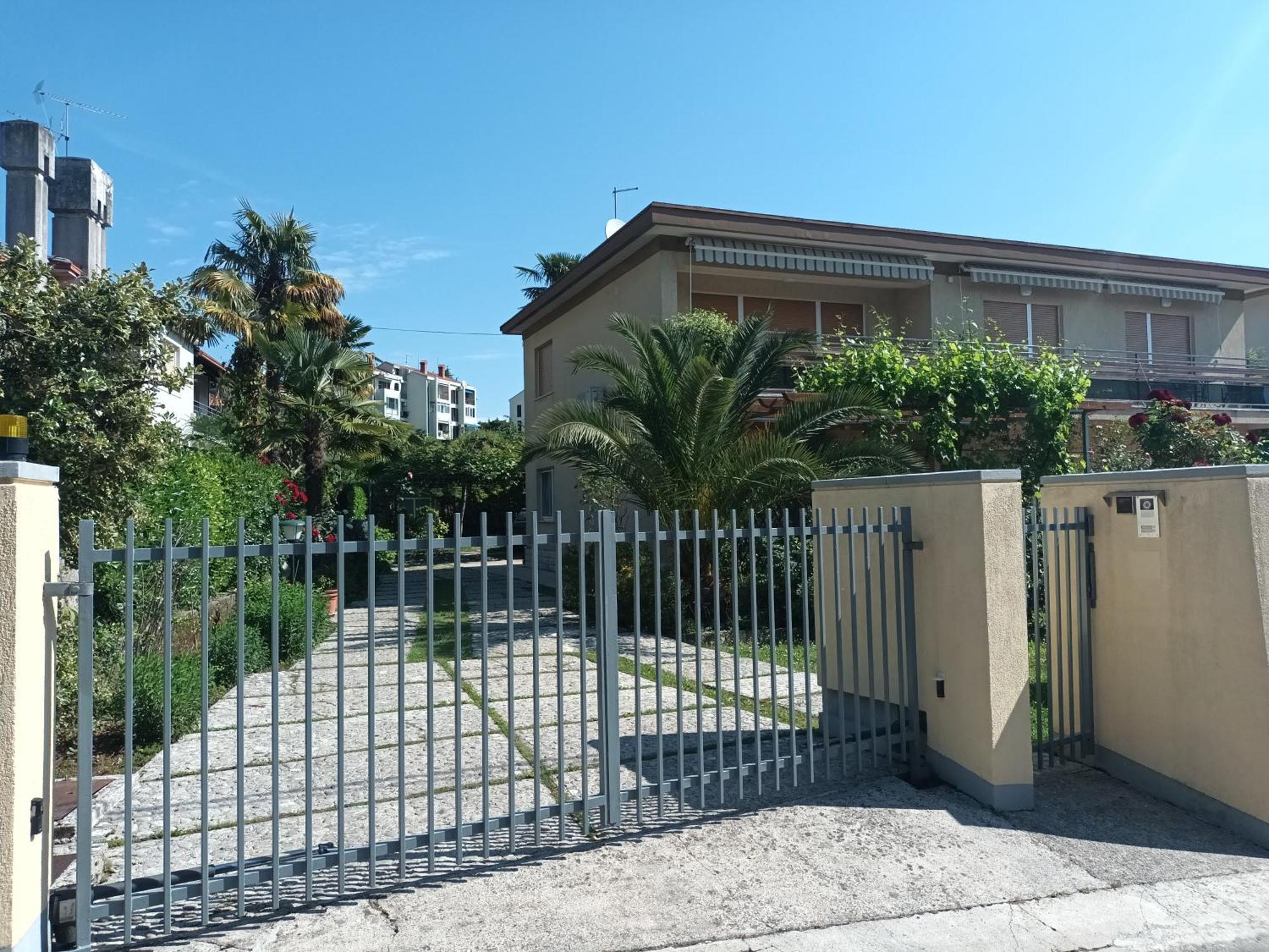 Apartments Orange Lovran Exterior foto